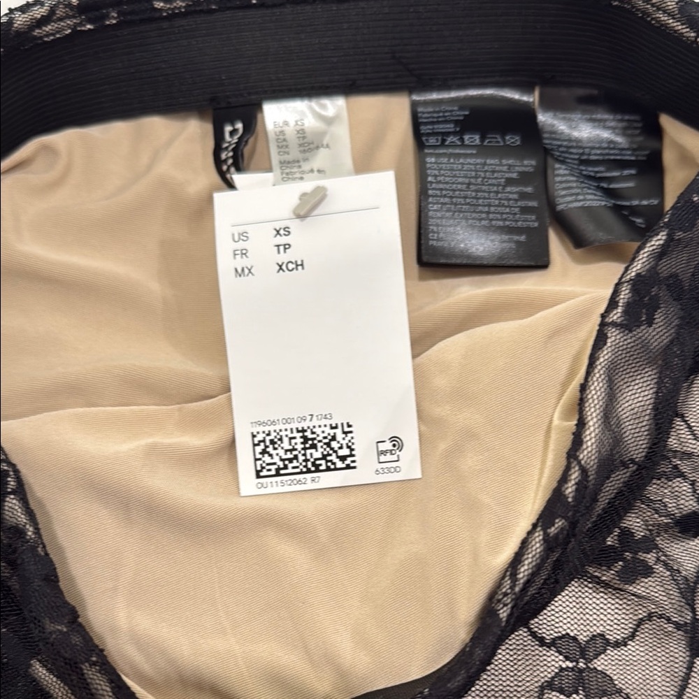 Black Lace Overlay Skirt - Picture 3 of 3